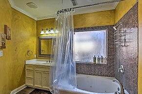 Walk to Ocean: Lakefront Dickinson Stucco House!
