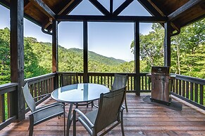 Franklin Cabin w/ Hot Tub + Pool Table!
