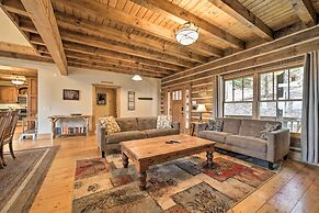 Franklin Cabin w/ Hot Tub + Pool Table!