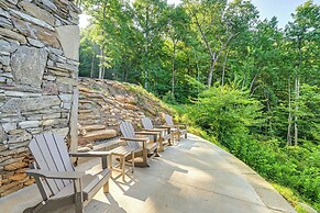 Franklin Cabin w/ Hot Tub + Pool Table!