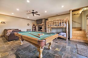 Franklin Cabin w/ Hot Tub + Pool Table!