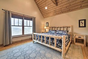 Franklin Cabin w/ Hot Tub + Pool Table!