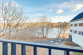 Cozy Water-view Apt in the Heart of Downtown!