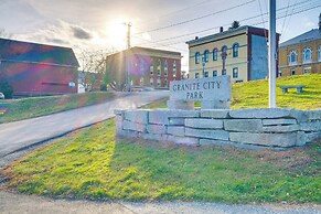 Cozy Water-view Apt in the Heart of Downtown!