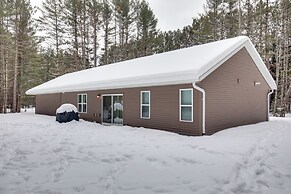 Wisconsin Cabin Hideaway: 3 Mi to Lakes