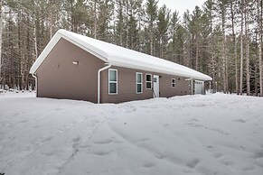 Wisconsin Cabin Hideaway: 3 Mi to Lakes