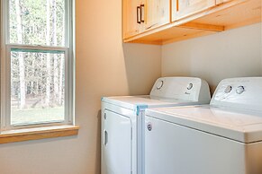 Wisconsin Cabin Hideaway: 3 Mi to Lakes