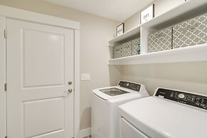 Pet-friendly Retreat w/ Fenced Yard, Walk to Beach