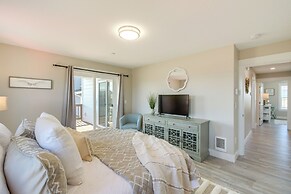 Pet-friendly Retreat w/ Fenced Yard, Walk to Beach