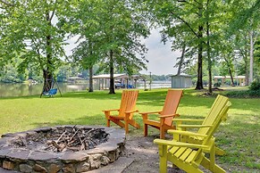 Lakefront Home w/ Kayaks in Hot Springs!
