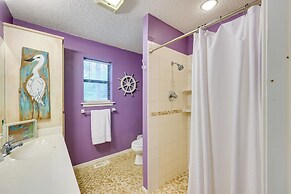 Lakefront Home w/ Kayaks in Hot Springs!