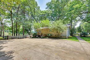 Lakefront Home w/ Kayaks in Hot Springs!