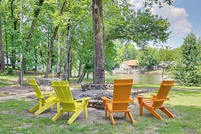 Lakefront Home w/ Kayaks in Hot Springs!