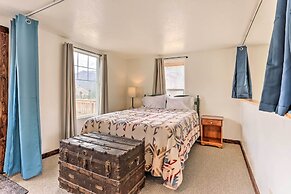 Lowman Outdoor Retreat: Walk to Hot Springs!