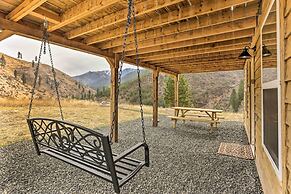 Lowman Outdoor Retreat: Walk to Hot Springs!