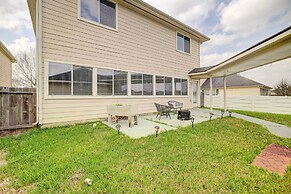 Spacious Houston Home w/ Private Yard & Fire Pit!