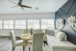 Spacious Houston Home w/ Private Yard & Fire Pit!