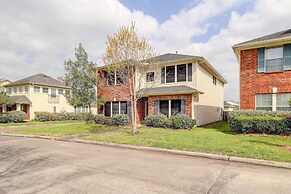 Spacious Houston Home w/ Private Yard & Fire Pit!