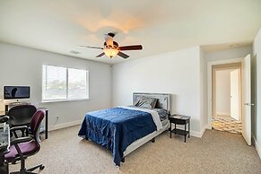Spacious Houston Home w/ Private Yard & Fire Pit!