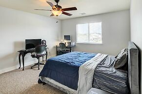 Spacious Houston Home w/ Private Yard & Fire Pit!