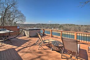 Lovely Hot Springs Escape w/ Deck & Hot Tub!