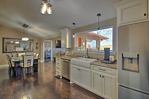 Hot Tub + Views: Waterfront Escape in Hot Springs