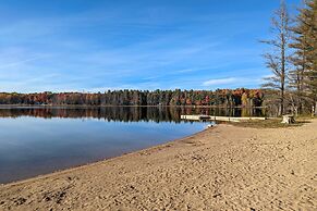 Lakes, Beaches, Pool, Golf, Trails: Michigan Cabin