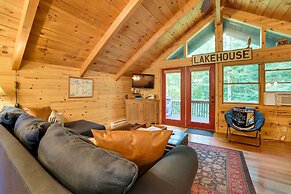 Lakes, Beaches, Pool, Golf, Trails: Michigan Cabin