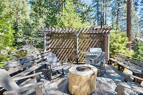 2 Cabins: Group & Family Getaway in Arnold!