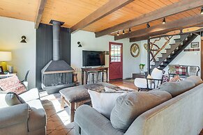 2 Cabins: Group & Family Getaway in Arnold!