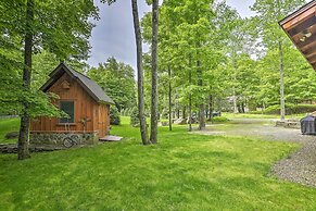 Lake Wallenpaupack Cabin w/ Shared Pool!