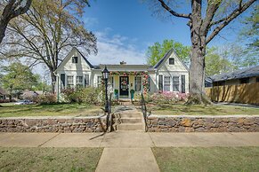 'the Pink Azalea' - Tyler Home w/ Yard + Patio!