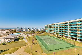 Gulf Highlands Getaway w/ 7 Pools & Beach Access