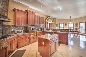 10 Mi to Barr Lake State Park: Home w/ Mtn Views