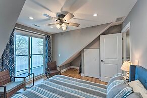 Lakefront Home w/ Gorgeous Sunsets, Kayaks, & Pier