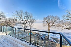 Lakefront Home w/ Gorgeous Sunsets, Kayaks, & Pier
