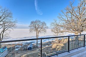 Lakefront Home w/ Gorgeous Sunsets, Kayaks, & Pier