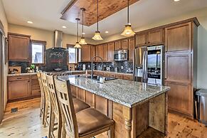 Game Room & Hot Tub: Luxe Grand Lake Retreat!