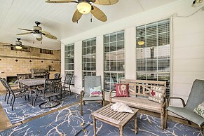 Han Solo's Hideout Luxe Houston Home w/ Pool!