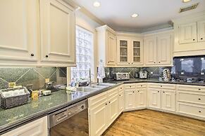 Han Solo's Hideout Luxe Houston Home w/ Pool!