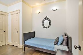 Han Solo's Hideout Luxe Houston Home w/ Pool!