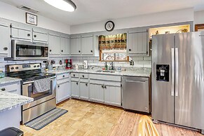 Murphy Cabin w/ Deck, Grill & Private Pond!