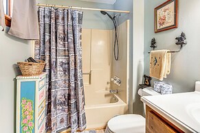 Murphy Cabin w/ Deck, Grill & Private Pond!