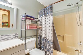 Murphy Cabin w/ Deck, Grill & Private Pond!