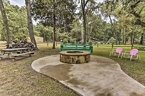 Kingston House w/ Fire Pit, Short Walk to Lake!