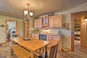 Kingston House w/ Fire Pit, Short Walk to Lake!