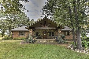 Kingston House w/ Fire Pit, Short Walk to Lake!