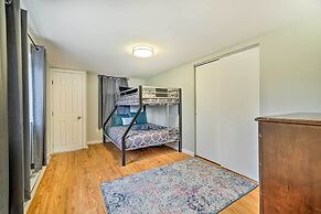 Lakefront Poconos Vacation Rental w/ Deck