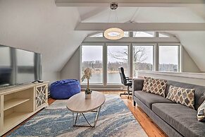 Lakefront Poconos Vacation Rental w/ Deck