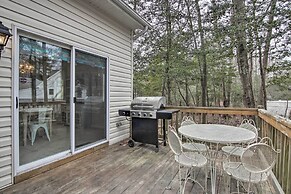House w/ Screened-in Deck & Grill in Ocean Pines!